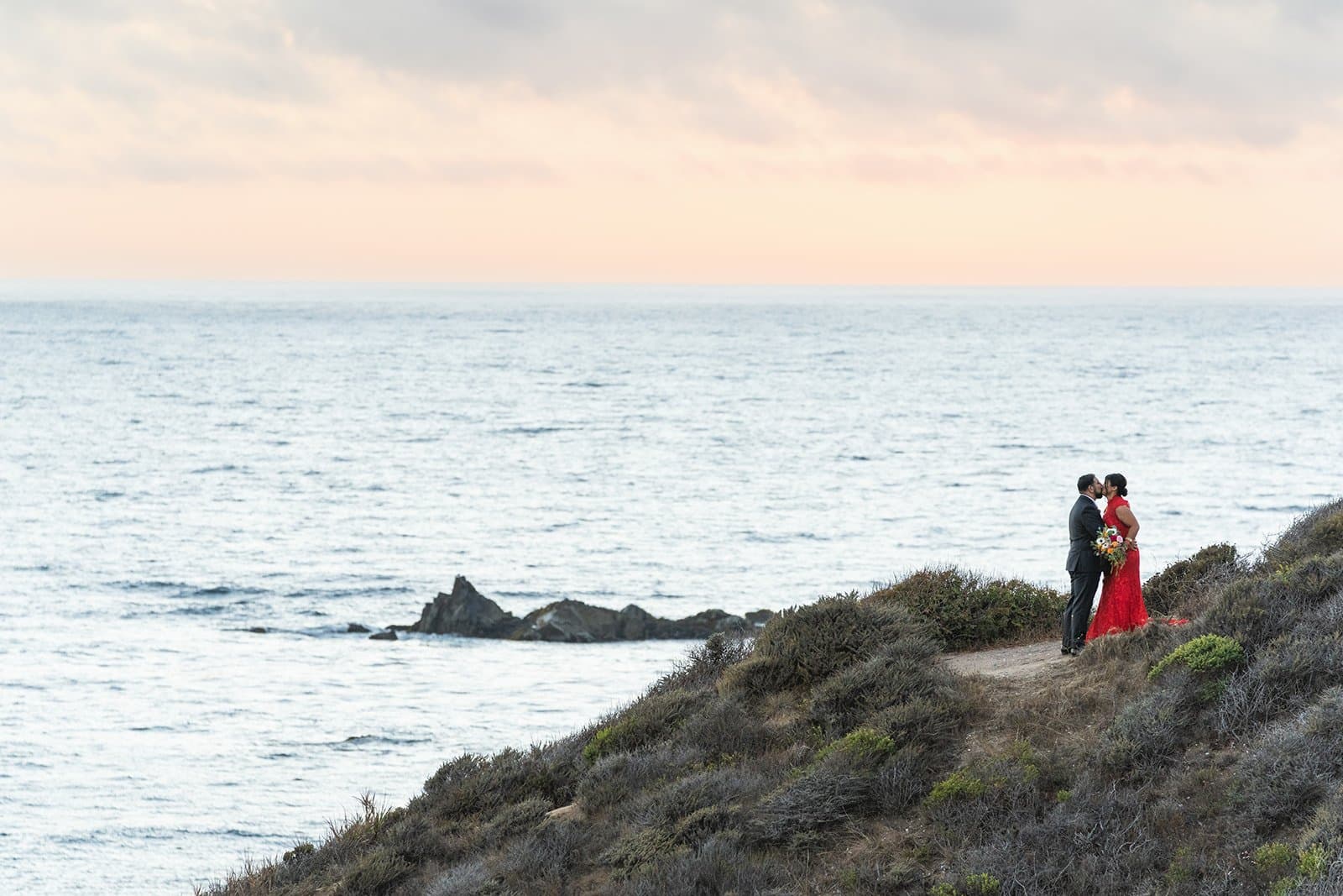 A real California micro wedding by Our Little Wedding